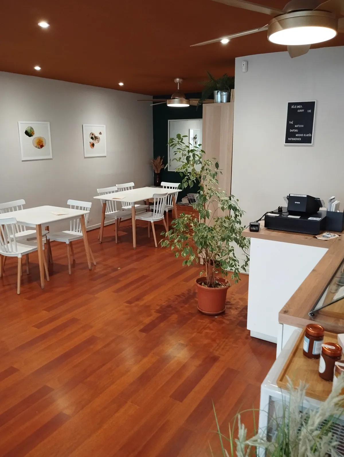 Intérieur d'une boutique à Arles